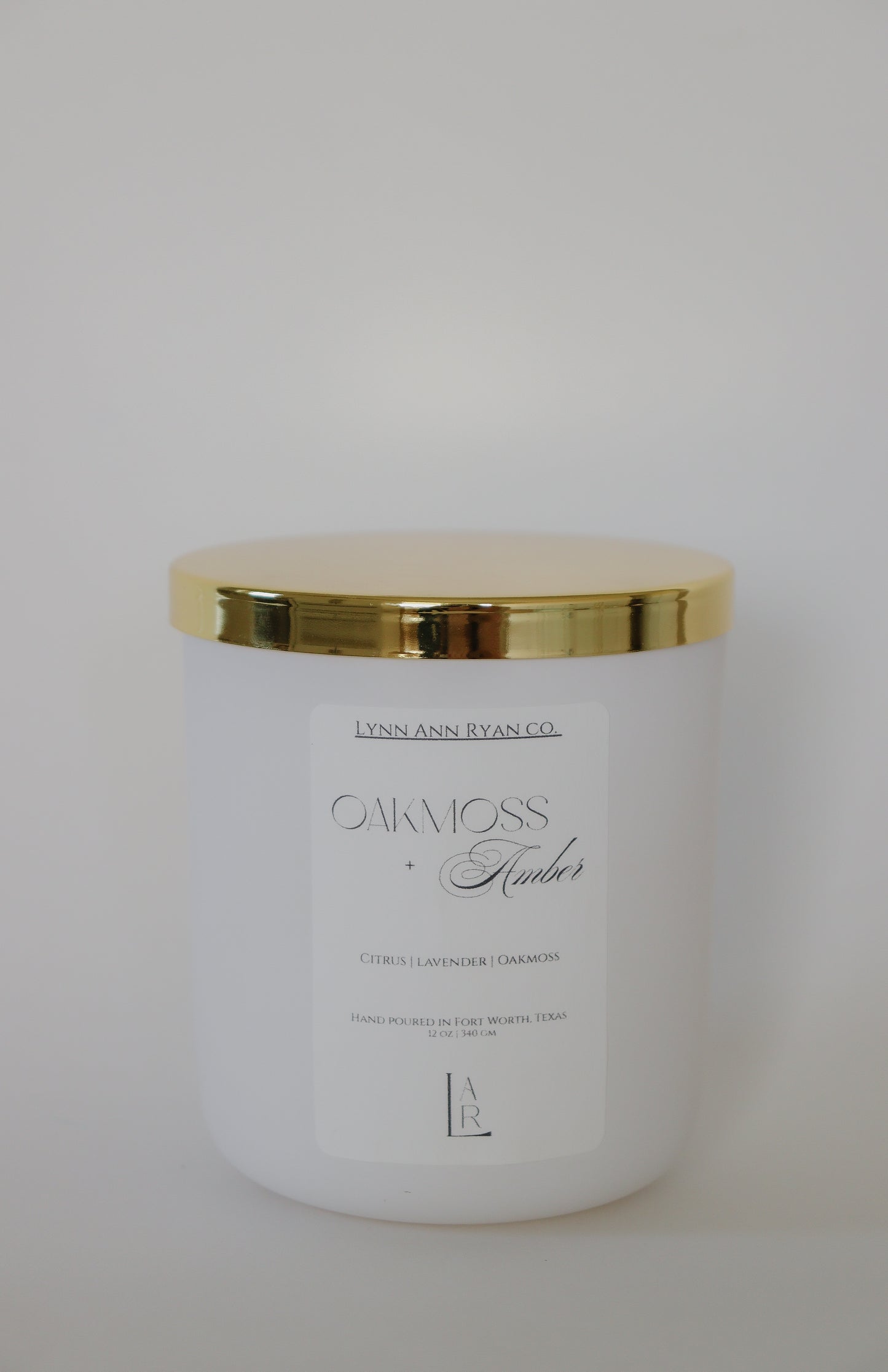 Oakmoss Amber 12 oz Candle